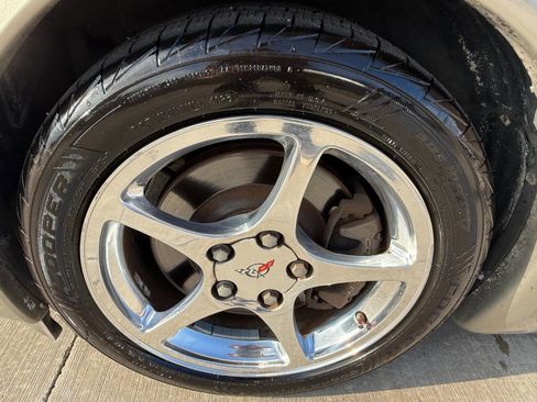 Used 2002 Chevrolet Corvette Coupe w/ Preferred Equipment Group2 image 21