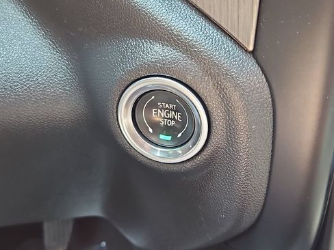 Used 2021 GMC Sierra 1500 Denali w/ Denali Premium Package AWD/4WD image 29