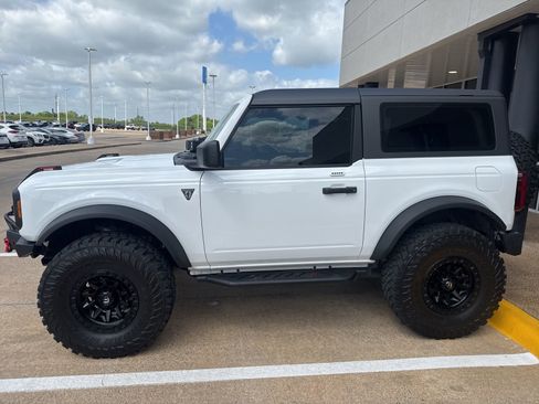 Used 2023 Ford Bronco 2-Door w/ Sasquatch Package image 4