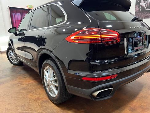 Used 2016 Porsche Cayenne AWD/4WD image 34