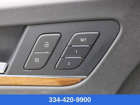 Used 2021 Audi Q5 Prestige w/ Prestige Package image 19