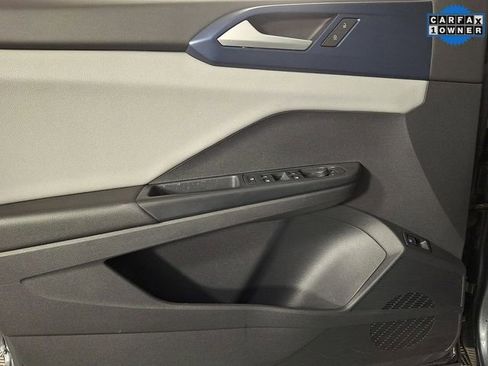 Used 2022 Volkswagen Taos SE image 14