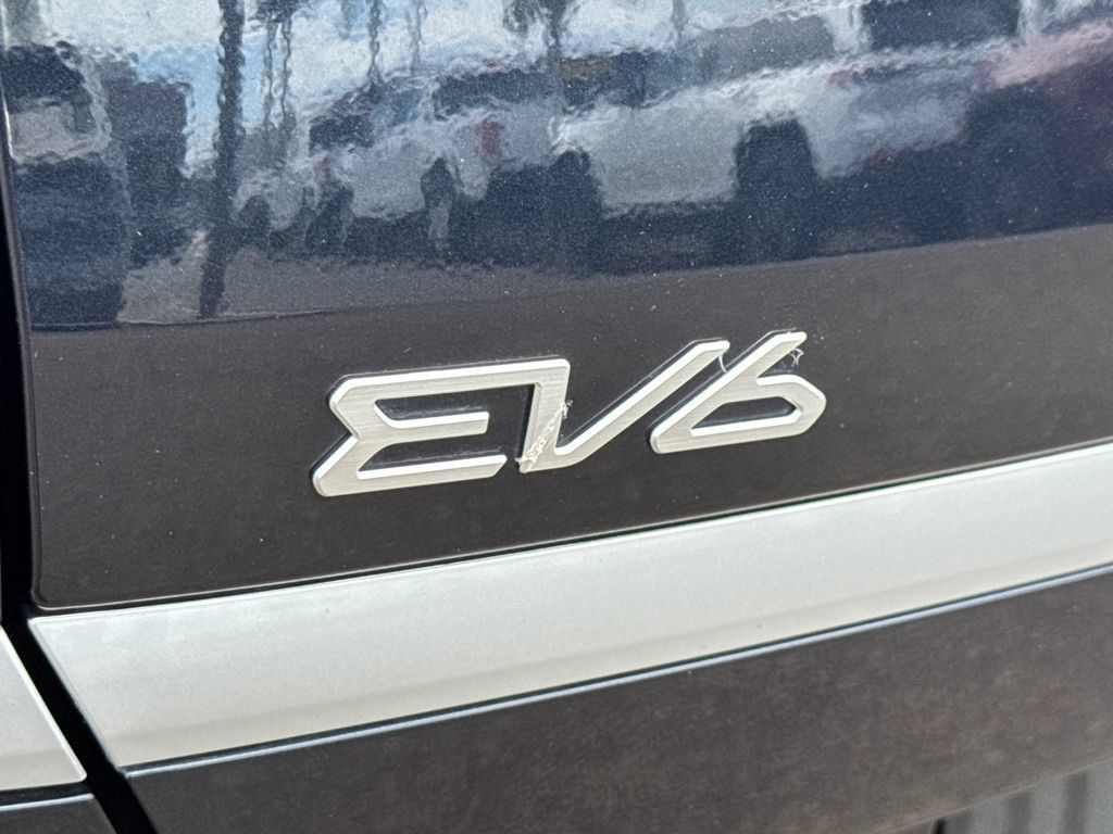 Used 2023 Kia EV6 Light RWD image 10
