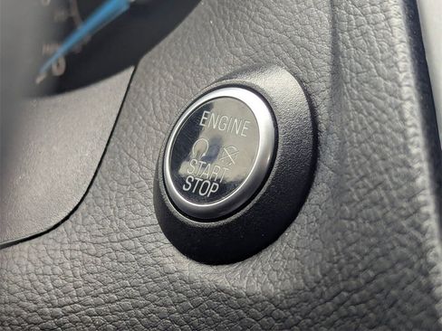 Used 2017 Ford Focus Titanium image 21