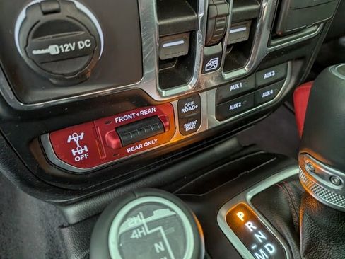 Used 2021 Jeep Wrangler Unlimited Rubicon image 13