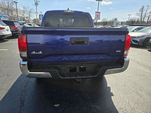 Certified 2023 Toyota Tacoma SR5 AWD/4WD image 7