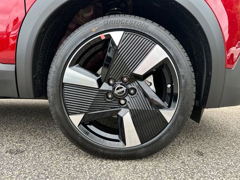 New 2025 Nissan Kicks SR w/ SR Premium Package image 12