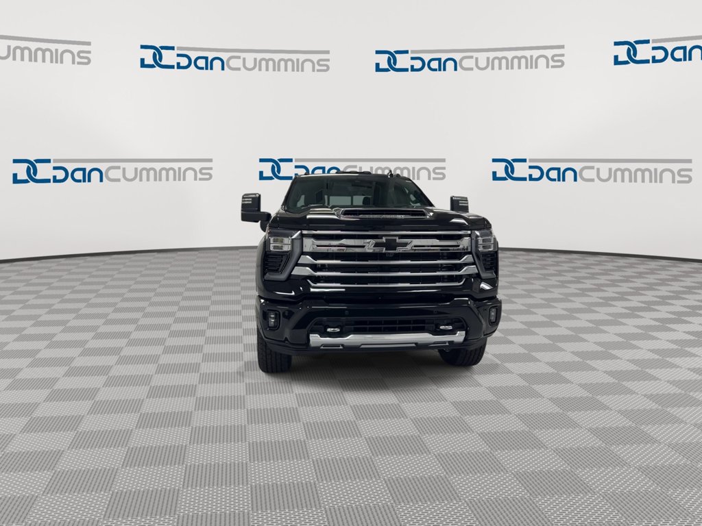 New 2026 Chevrolet Silverado 2500 High Country w/ High Country Premium Package AWD/4WD image 3
