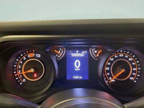 Used 2025 Jeep Wrangler Sport AWD/4WD image 11