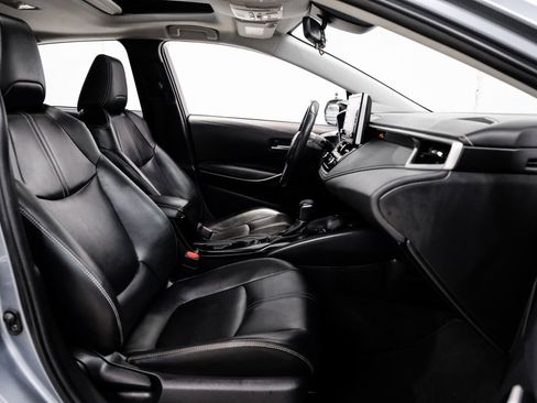 Used 2020 Toyota Corolla XLE image 45