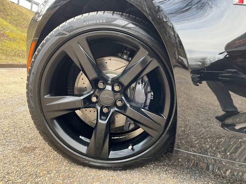 Used 2017 Chevrolet Camaro SS image 41