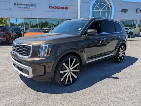 Used 2024 Kia Telluride S w/ S Sunroof Package FWD image 8