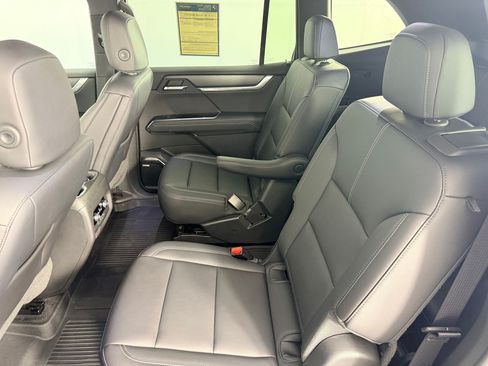 Used 2024 GMC Acadia Elevation w/ LPO, Floor Liner Package AWD/4WD image 21