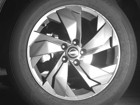 Used 2025 Nissan Rogue SV image 9