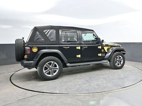 Used 2021 Jeep Wrangler Unlimited Sahara w/ Uconnect 4C Nav & Sound Group AWD/4WD image 2