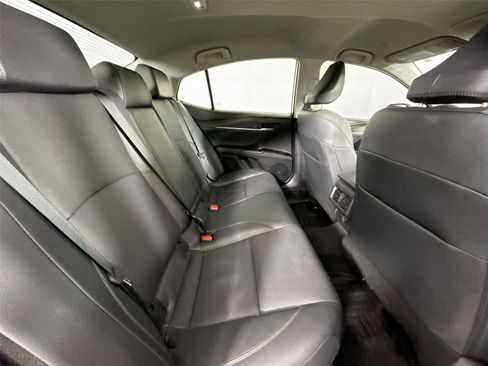 Used 2025 Toyota Camry XLE image 43