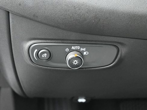 Used 2024 Chevrolet Equinox LS w/ LS Convenience Package FWD image 16