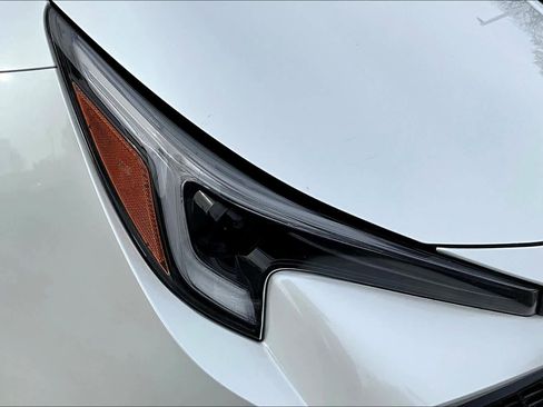 Used 2024 Toyota Corolla SE w/ SE Package image 26