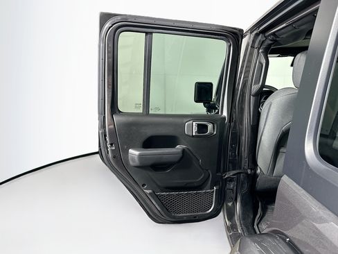 Used 2024 Jeep Wrangler Unlimited w/ Convenience Group AWD/4WD image 25