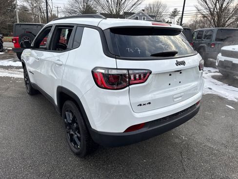New 2026 Jeep Compass Latitude image 4