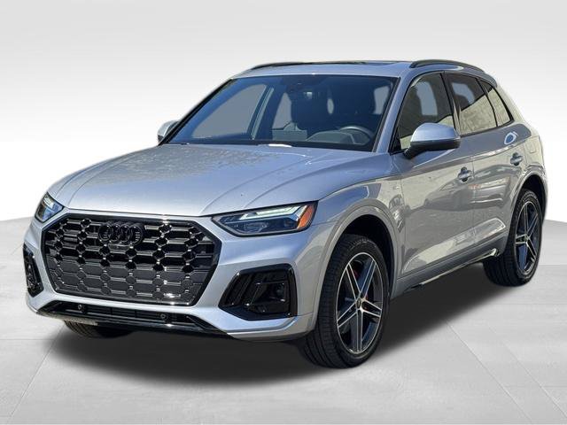 Used 2024 Audi Q5 e Premium Plus w/ Premium Plus Package AWD/4WD image 3
