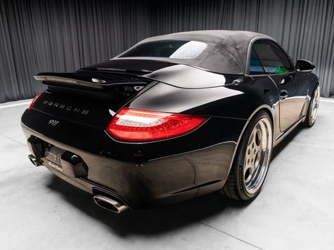 Used 2009 Porsche 911 Carrera RWD image 17