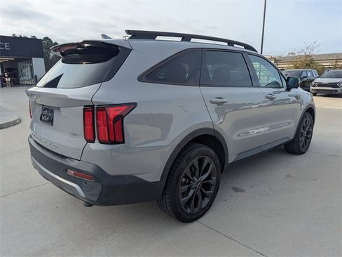 Used 2022 Kia Sorento SX Prestige w/ Rust Color Package image 3