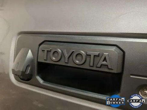 Used 2022 Toyota Tacoma SR image 89