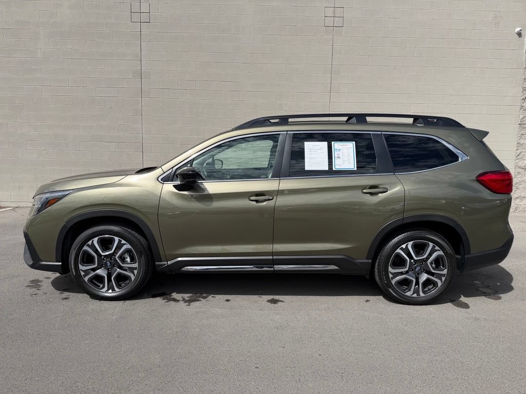 Used 2026 Subaru Ascent Limited AWD/4WD image 2