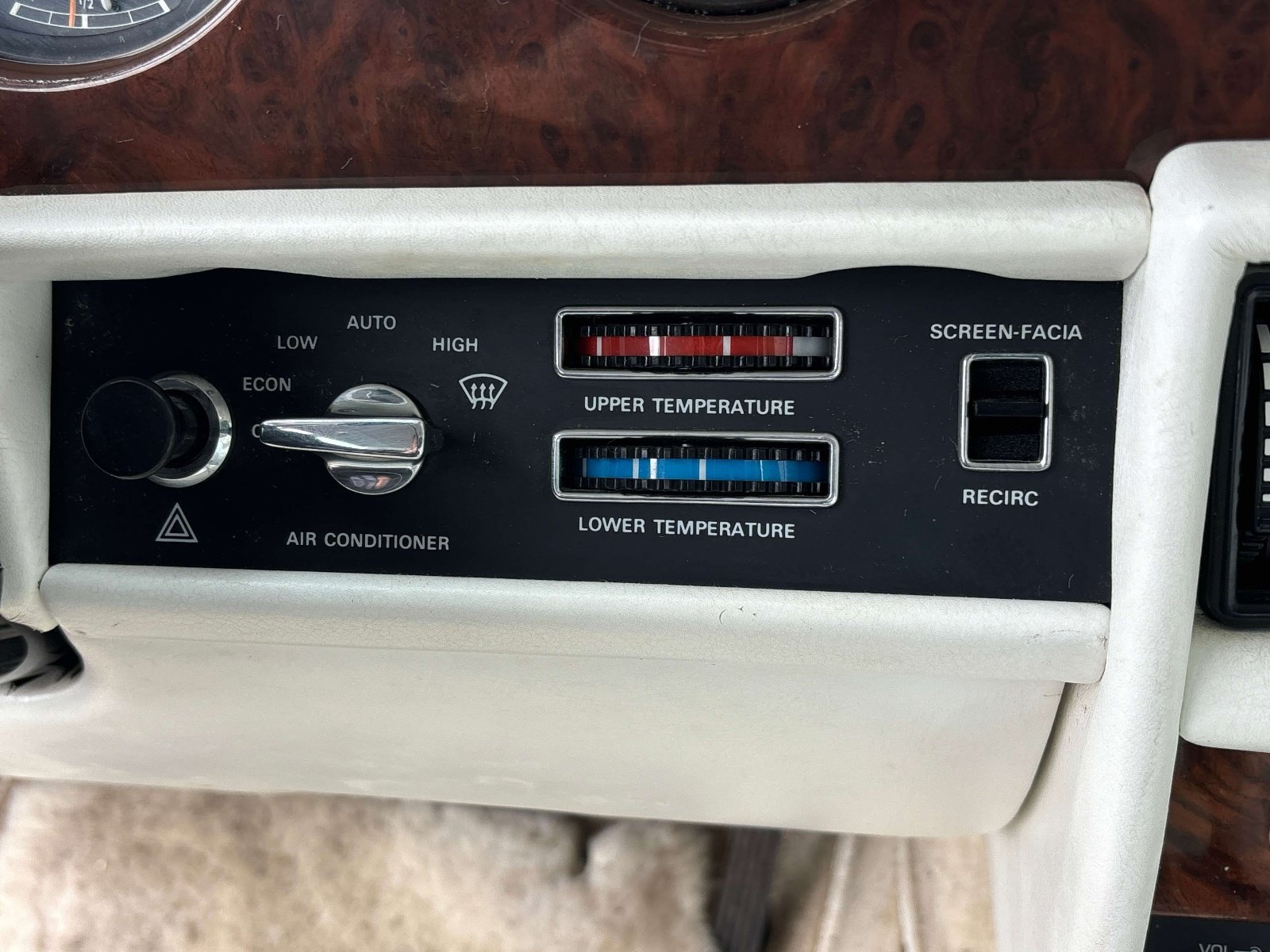 Used 1987 Rolls-Royce Silver Spur RWD image 12