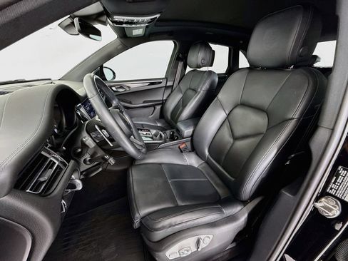 Certified 2023 Porsche Macan S AWD/4WD image 5