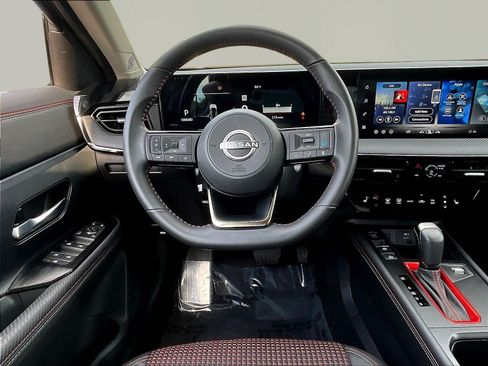 Used 2026 Nissan Kicks SR w/ Cold Weather Package AWD/4WD image 8