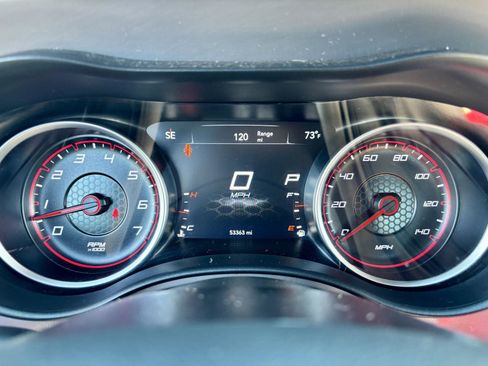 Used 2022 Dodge Charger SXT RWD image 11