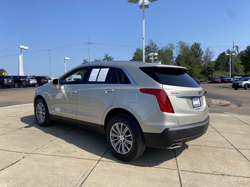 Used 2017 Cadillac XT5 Luxury w/ LPO, Wheel Lock Package FWD image 9