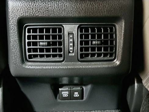 Used 2025 Toyota Camry SE w/ Convenience Package FWD image 22