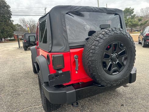 Used 2015 Jeep Wrangler Sport image 26