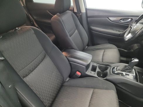 Used 2018 Nissan Rogue SV w/ Sun & Sound Touring Package image 21