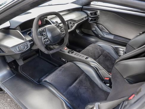 Used 2017 Ford GT RWD image 94