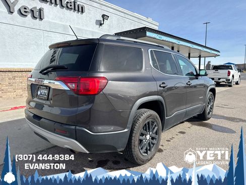 Used 2018 GMC Acadia SLT image 3