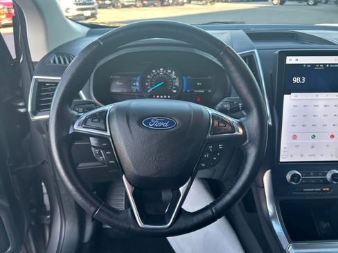 Certified 2023 Ford Edge Titanium image 12