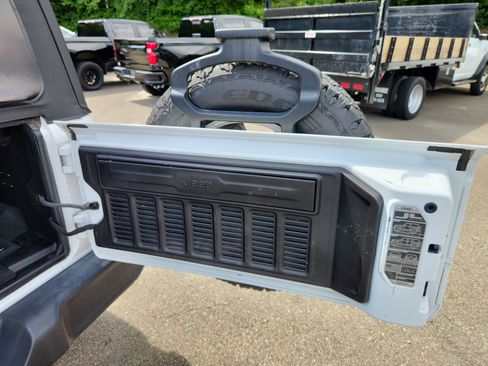 Used 2019 Jeep Wrangler Unlimited Sport S image 45