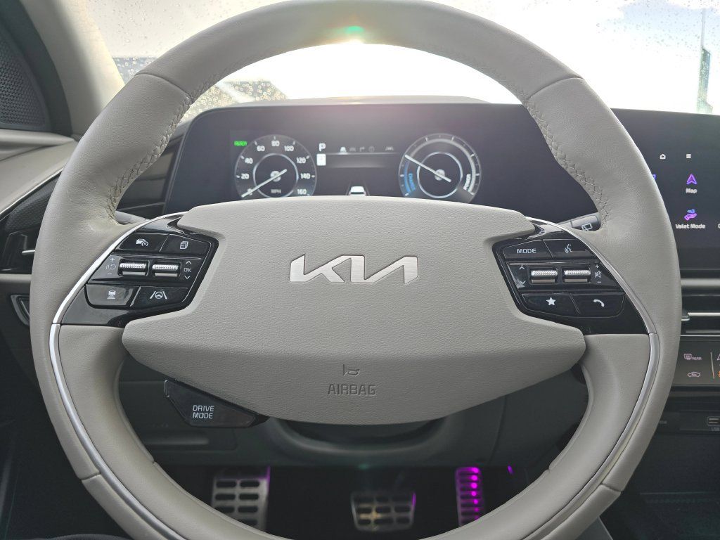Certified 2023 Kia Niro Wave w/ Wave Preserve Package FWD image 29