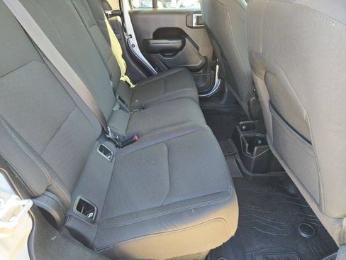 Used 2022 Jeep Gladiator Sport AWD/4WD image 25
