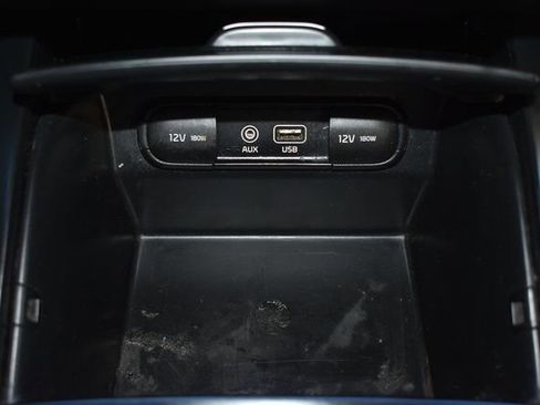 Used 2019 Kia Sorento LX image 25