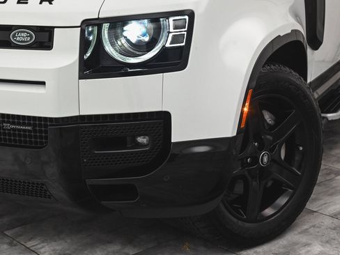 Used 2023 Land Rover Defender 110 X-Dynamic SE image 37