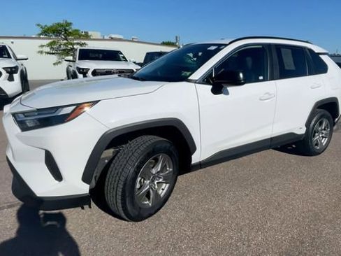 Certified 2025 Toyota RAV4 LE AWD/4WD image 6