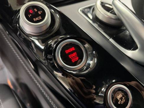 Used 2018 Mercedes-Benz AMG GT C image 18