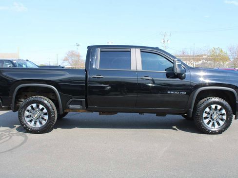 Certified 2021 Chevrolet Silverado 2500 Custom w/ Custom Value Package AWD/4WD image 8