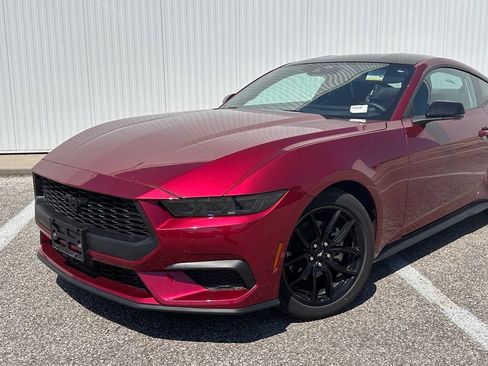 Used 2025 Ford Mustang Premium RWD image 2