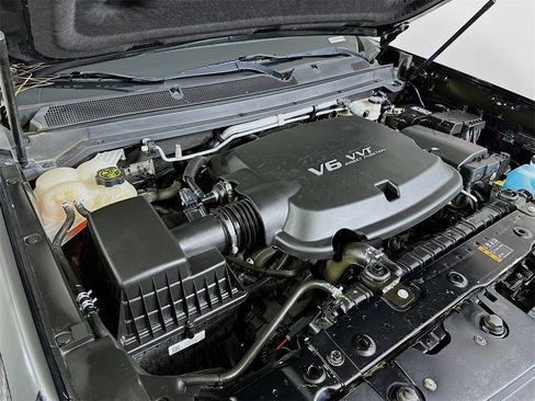 Used 2022 Chevrolet Colorado LT w/ Luxury Package image 26